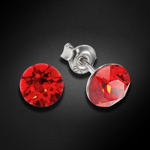 Sudraba auskari "Klasika (Light Siam)" ar Swarovski™ kristāliem
